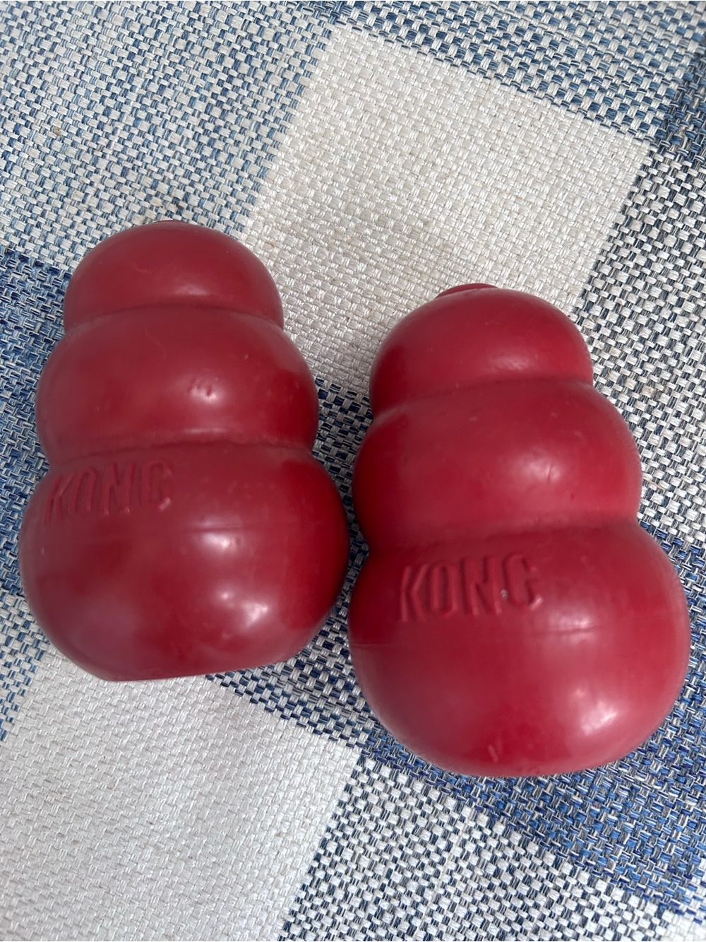 Kong Red Classic Rubber Chew Toy Pair Large